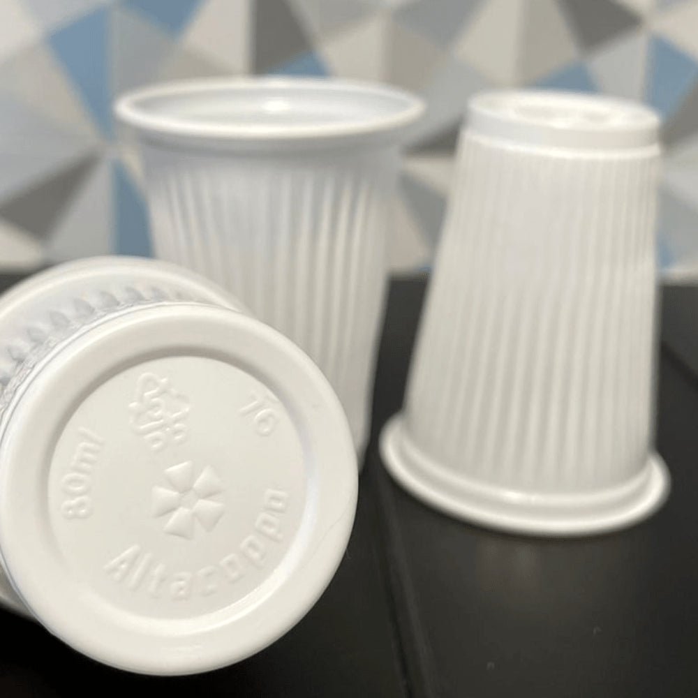 Copo de 80ml branco PP Altacoppo com 2.500 unidades - e - dona
