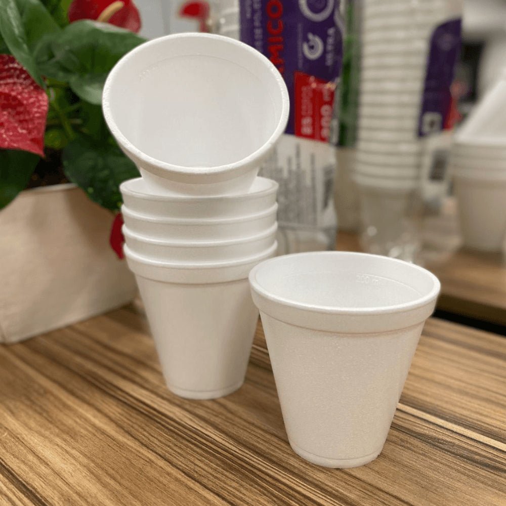Copo de isopor Térmico 200ml Linha Replast Ultra com 1.000 unidades - Desfrute de Bebidas Quentes com Praticidade e Conforto - e - dona