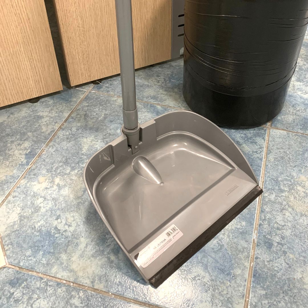 Pá de Lixo dobrável Jeitosa com cabo Superpro 9253C - e - dona