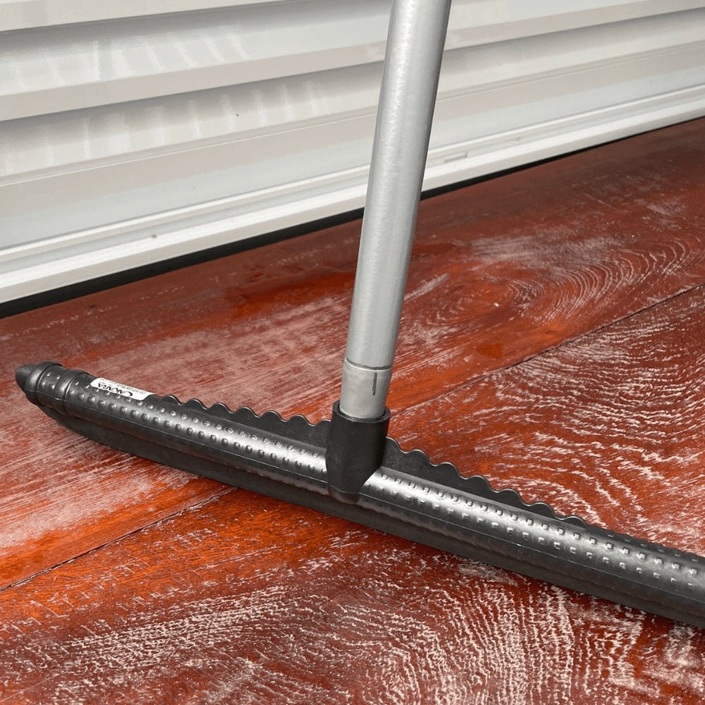 Rodo Puxa e Seca 40cm com cabo plástico Caiçara - Cores Diversas - e - dona
