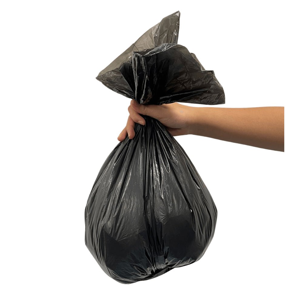 Saco de Lixo 30 litros Preto Reforçado Embalixo com 30 litros - e - dona