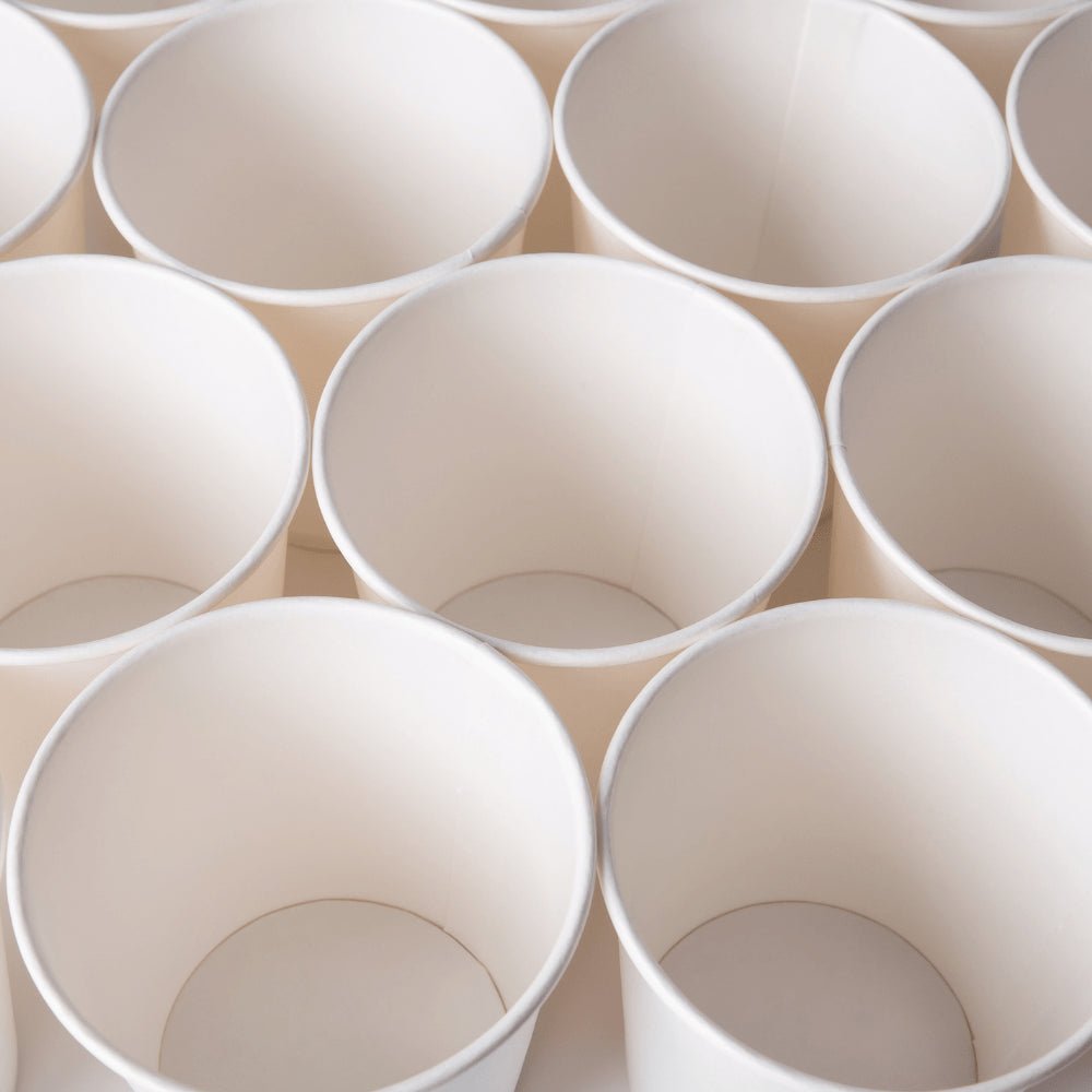 Copo de Papel Branco 110ml com FNS 1.000 unidades Qualidade e Praticidade para bebidas quentes, perfeito para festas e eventos - e - dona