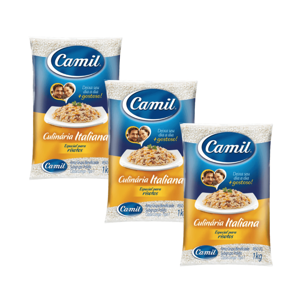 Três pacotes de arroz Camil Culinária Italiana, especial para risotos (embalagem de 1kg). Os pacotes estão dispostos lado a lado, ligeiramente sobrepostos e inclinados, dando a sensação de volume e mostrando o produto em três unidades.