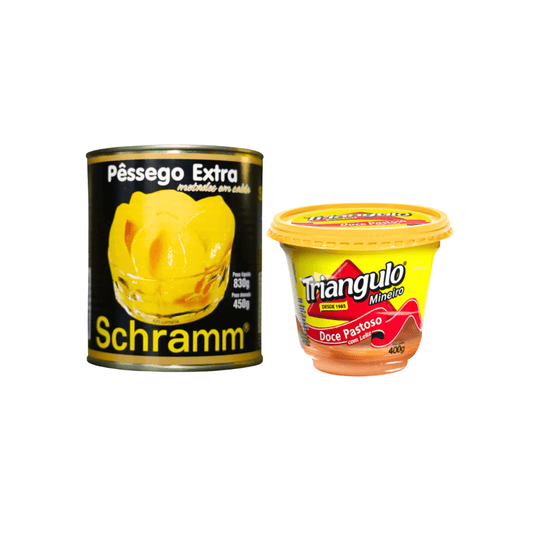 Foto de dois produtos alimentícios. À esquerda, lata de Pêssego Extra em Calda Schramm (peso drenado 450 g), com pêssegos amarelos visíveis. À direita, pote de plástico amarelo e vermelho de Doce Pastoso com Leite Triângulo Mineiro (400 g).