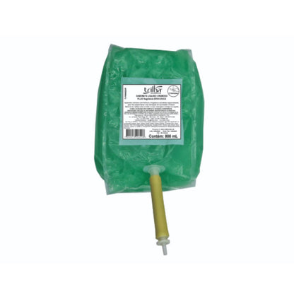 Refil/Sachê de Sabonete Líquido Cremoso PLUS Trilha Erva Doce (800ml). Embalagem plástica verde transparente com líquido verde e tubo dosador amarelo claro.